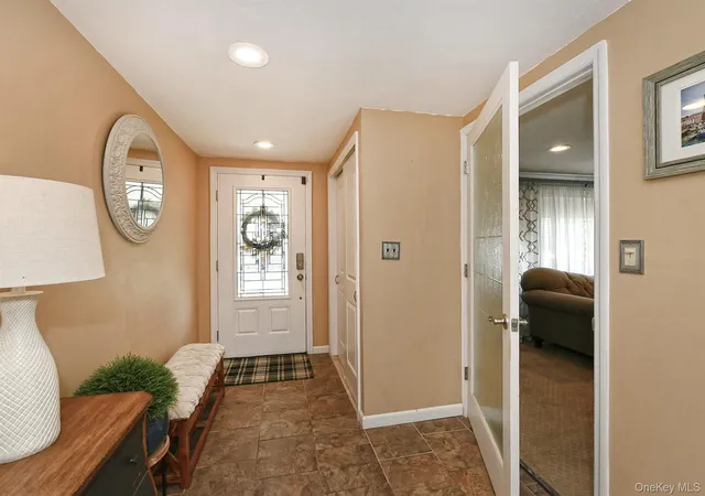 5th image of 2432 Kayron Ln, Hempstead, NY 11710 | MLS# 1009357