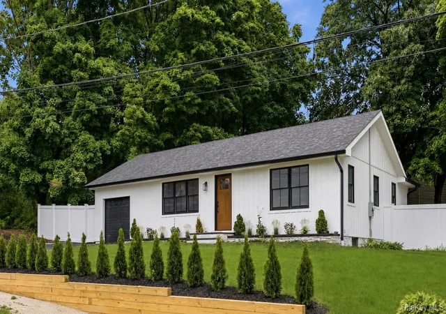 Photo 2 of Single family home for sale at 85 Kenneth Ave, Huntington, NY 11743 | MLS# 1009359 | Listing updated on 2026-08-30