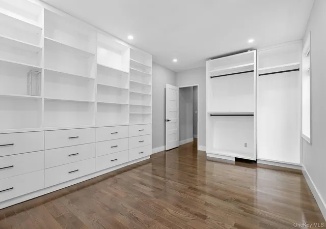 Homes for sale in White Plains, NY | 325 Main St #4D, White Plains, NY 10601 | MLS# 1009360