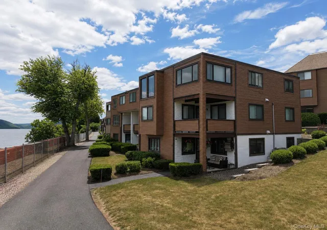 Homes for sale in Newburgh, NY | 350 N Water St #4-1, Newburgh, NY 12550 | MLS# 1009381