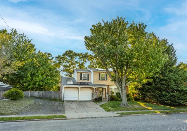 3rd image of 96 Hudson Ave, Brentwood, NY 11717 | MLS# 1009394