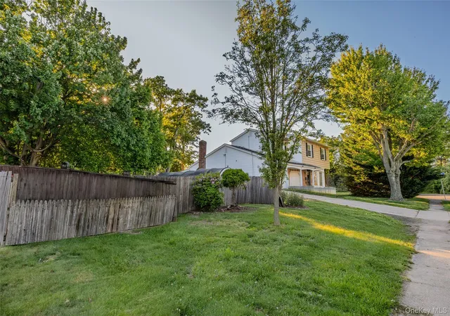 4th image of 96 Hudson Ave, Brentwood, NY 11717 | MLS# 1009394