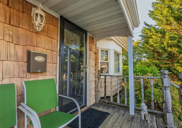 5th image of 96 Hudson Ave, Brentwood, NY 11717 | MLS# 1009394