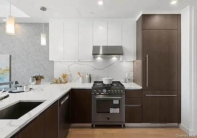 Photo 2 of Single family home for sale at 33 66 Farrington #14A, Flushing, NY 11354 | MLS# 1009415 | Listing updated on 2026-08-25