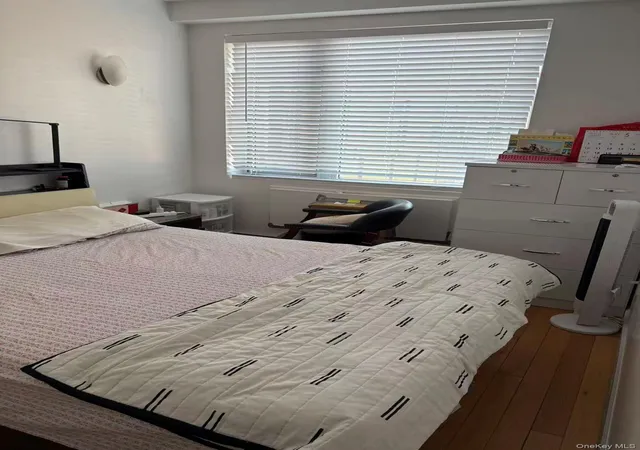 Photo 2 of Condo for sale at 13621 Latimer Pl #6G, New York, NY 11354 | MLS# 1009417 | Listing updated on 2026-09-26