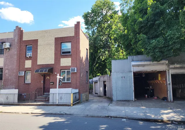 36th image of 7432 Calamus Ave, Elmhurst, NY 11373 | MLS# 1009439