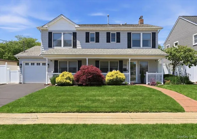 Photo 3 of Sale Pending at 346 Seaford Ave, Massapequa, NY 11758 | MLS# 1009456 | Listing updated on 2026-06-14