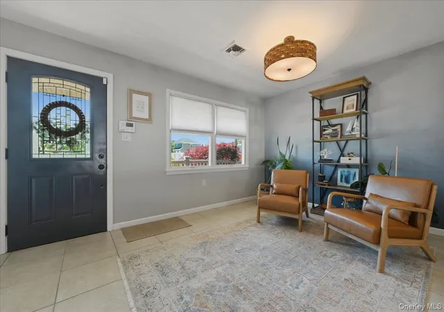 Photo 4 of Sale Pending at 346 Seaford Ave, Massapequa, NY 11758 | MLS# 1009456 | Listing updated on 2026-06-14