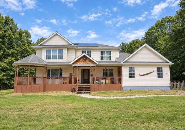 Photo 1 of Single family home for sale at 44 Paglia Dr, Wallkill, NY 10932 | MLS# 1009460 | Listing updated on 2026-09-30
