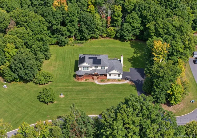 Photo 4 of Single family home for sale at 44 Paglia Dr, Wallkill, NY 10932 | MLS# 1009460 | Listing updated on 2026-09-30