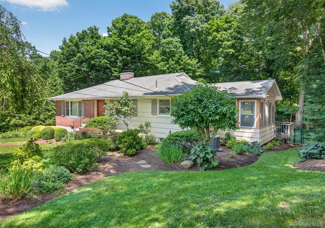 2nd image of 9 East Pl, Suffern, NY 10901 | MLS# 1009475