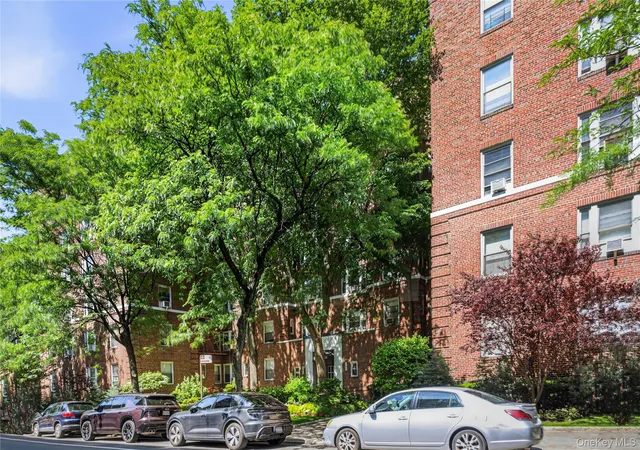 13th image of 69 09 108th St #504, Forest Hills, NY 11375 | MLS# 1009481