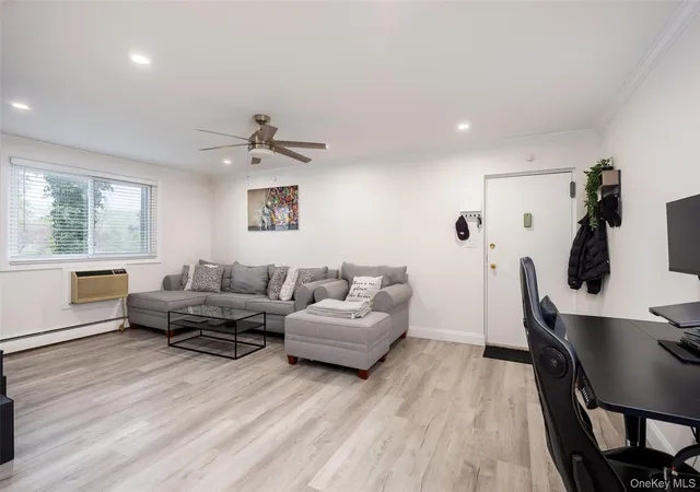 Photo 3 of House for sale at 200 Merrick Rd #F, Babylon, NY 11701 | MLS# 1009484 | Listing updated on 2026-10-04