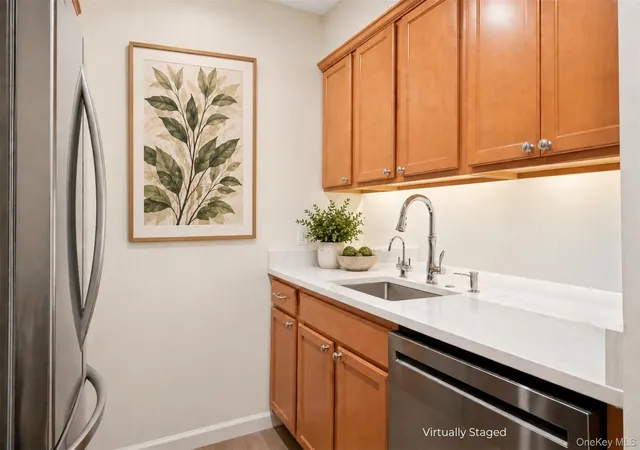 Listing Photo 5 - Condo for sale in building located at 314 Sutton Dr, Bedford, NY 10549 - Unit #314