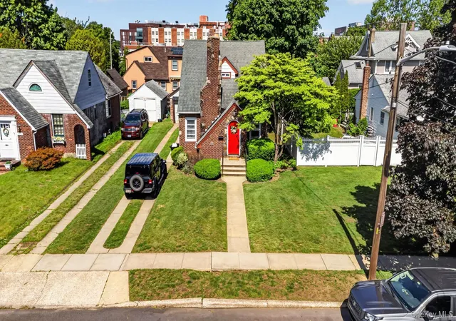 43rd image of 2456 Rockville Centre Pkwy, Hempstead, NY 11572 | MLS# 1009511
