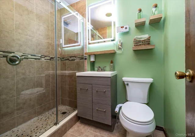 Homes for sale in New York, NY | 14724 230Th Pl, New York, NY 11413 | MLS# 1009524