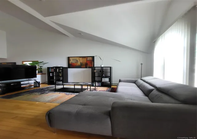 3rd image of 51 Spar Dr, Mastic Beach, NY 11951 | MLS# 1009530