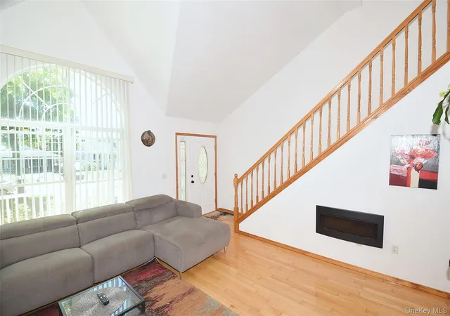 5th image of 51 Spar Dr, Mastic Beach, NY 11951 | MLS# 1009530