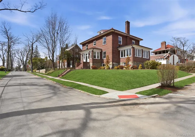 Photo 2 of Sale Pending at 55 Stuyvesant Plz, Mount Vernon, NY 10552 | MLS# 1009538 | Listing updated on 2026-08-24