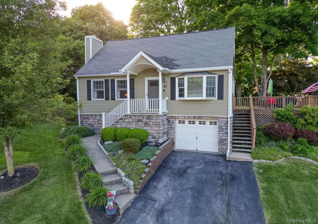 Homes for sale in East Fishkill, NY | 57 Elk Rd, East Fishkill, NY 12533 | MLS# 1009549