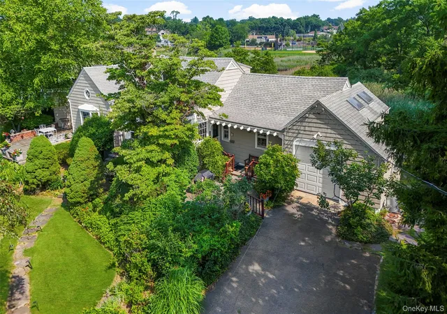 Photo 3 of Single family home for sale at 68 Woodbine Ave, Larchmont, NY 10538 | MLS# 1009553 | Listing updated on 2026-10-26