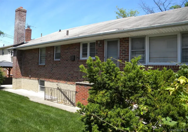 Photo 4 of Single family home for sale at 2810 210th Place, New York, NY 11360 | MLS# 1009585 | Listing updated on 2026-10-08