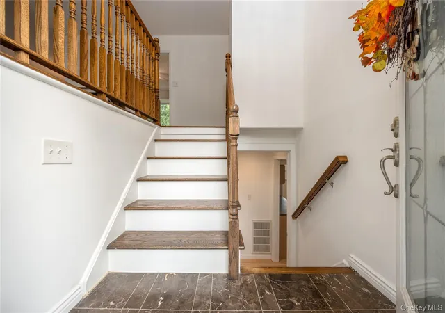 2nd image of 11 Guterl Ter, Orangetown, NY 10965 | MLS# 1009586