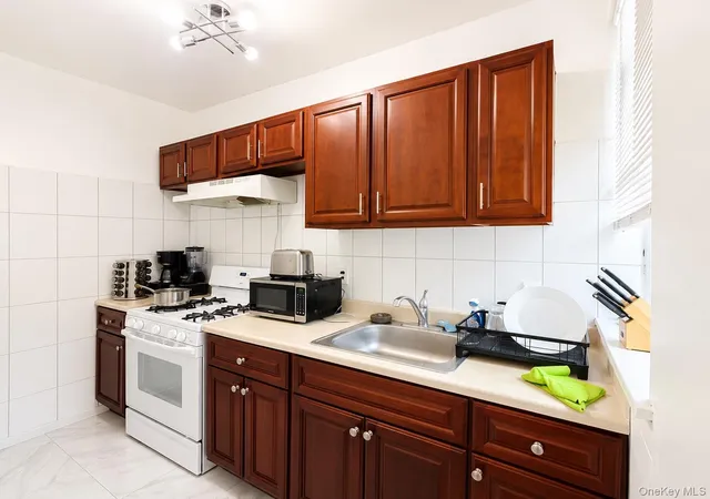 Homes for sale in New York, NY | 2181 Pacific St #4D, New York, NY 11233 | MLS# 1009611