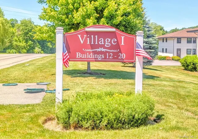 Homes for sale in Yorktown, NY | 17 Hastings Ct #A, Yorktown, NY 10598 | MLS# 1009641
