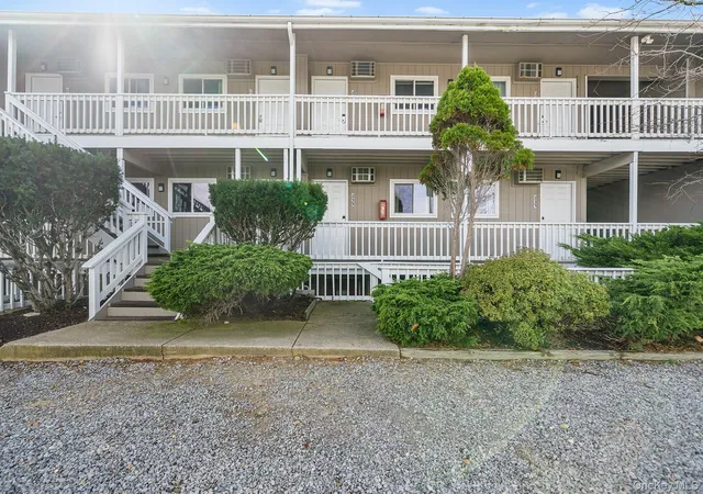 20th image of 131 S Emerson Ave #235, East Hampton, NY 11954 | MLS# 1009652