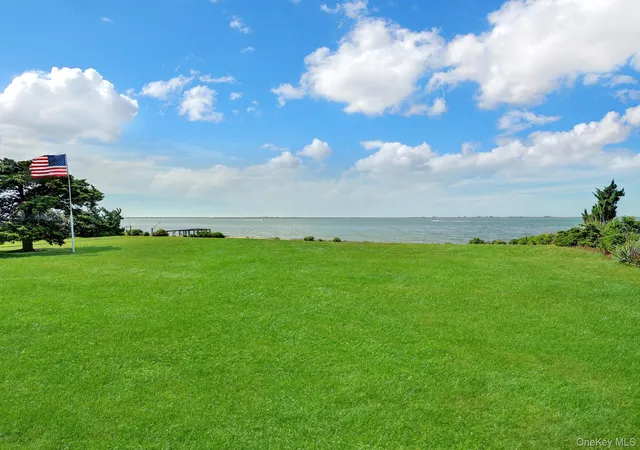 4th image of 6 Last Ln, Hampton Bays, NY 11946 | MLS# 1009660