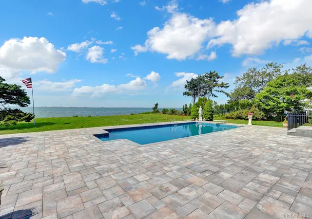 1st image of 6 Last Ln, Hampton Bays, NY 11946 | MLS# 1009660