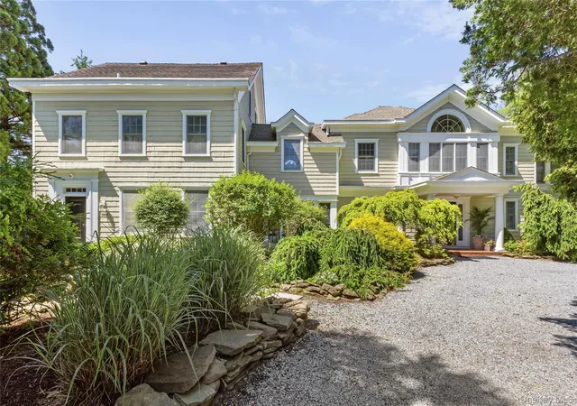Photo 3 of Mansion for sale at 45 Beach Ln, Southampton, NY 11978 | MLS# 1009662 | Listing updated on 2026-06-17