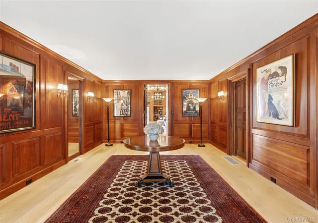 Photo 3 of Single family home for sale at 45 Beach Ln, Southampton, NY 11978 | MLS# 1009662 | Listing updated on 2026-06-17