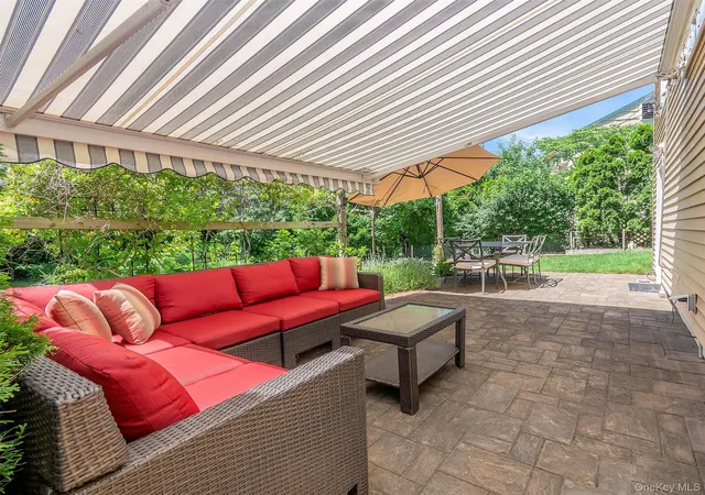 27th image of 22 Andover Rd, North Hempstead, NY 11050 | MLS# 1009691