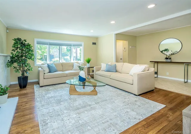 4th image of 22 Andover Rd, North Hempstead, NY 11050 | MLS# 1009691
