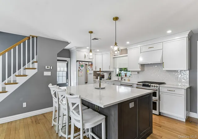 3rd image of 93 Crest Rd W, Hempstead, NY 11566 | MLS# 1009699