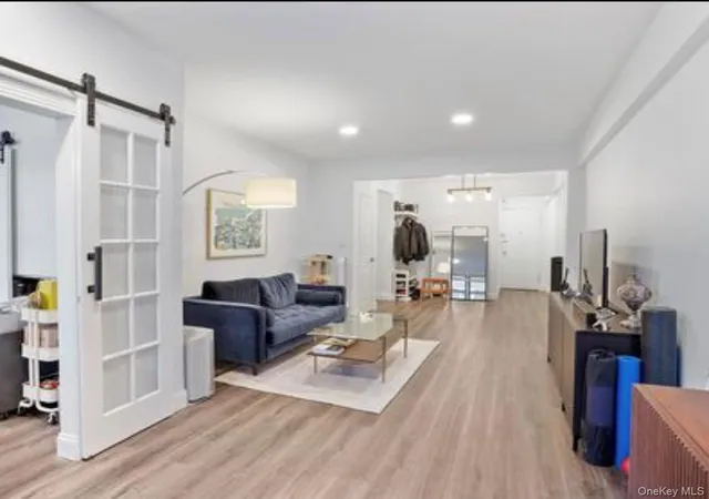3rd image of 67-40 Yellowstone Blvd #6L, Forest Hills, NY 11375 | MLS# 1009706