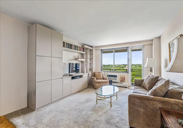 2nd image of 220 55 46th Ave #12E, Bayside, NY 11361 | MLS# 1009713