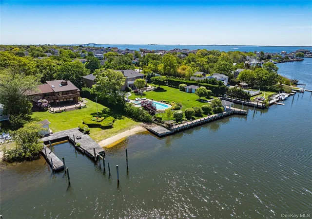 1st image of 164 W Islip Rd, West Islip, NY 11795 | MLS# 1009715