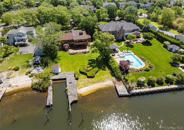 2nd image of 164 W Islip Rd, West Islip, NY 11795 | MLS# 1009715