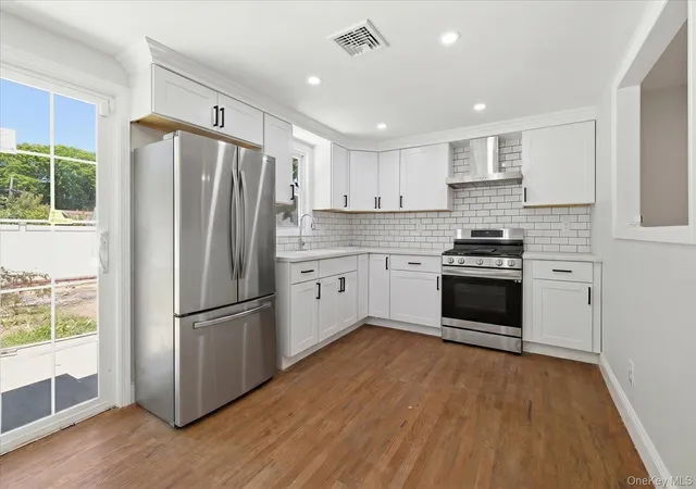 3rd image of 27 New Ave, Wyandanch, NY 11798 | MLS# 1009735