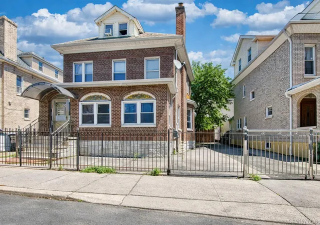 Photo 2 of House for sale at 2532 Davidson Ave, Bronx, NY 10468 | MLS# 1009747 | Listing updated on 2026-09-24