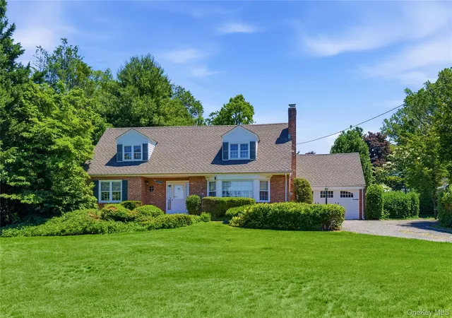 Homes for sale in Huntington, NY | 9 Fox Hunt Ln, Huntington, NY 11724 | MLS# 1009764