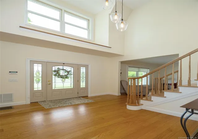Homes for sale in Hyde Park, NY | 12 Nichris Ln, Hyde Park, NY 12580 | MLS# 1009766