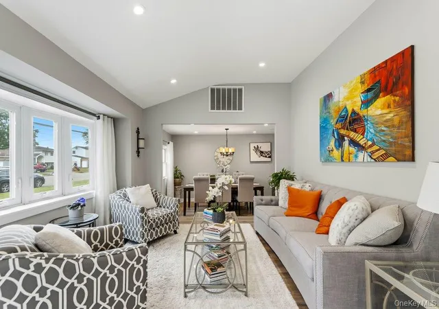 Photo 3 of Sale Pending at 282 West 22nd St, Babylon, NY 11729 | MLS# 1009777 | Listing updated on 2026-08-14