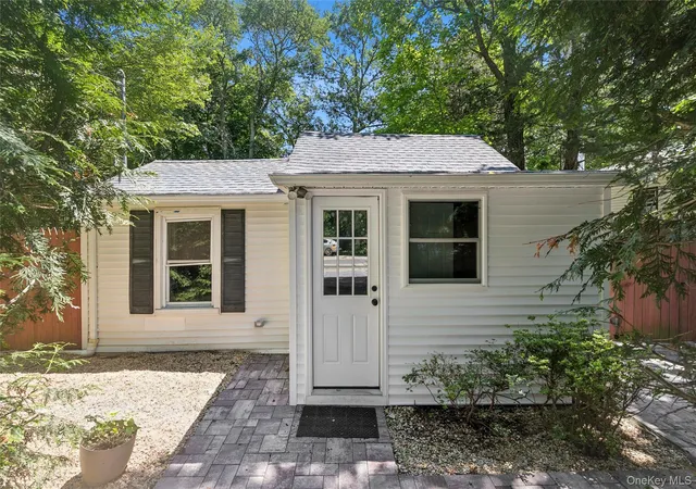 Homes for sale in Southampton, NY | 26 Flanders Blvd, Southampton, NY 11901 | MLS# 1009779
