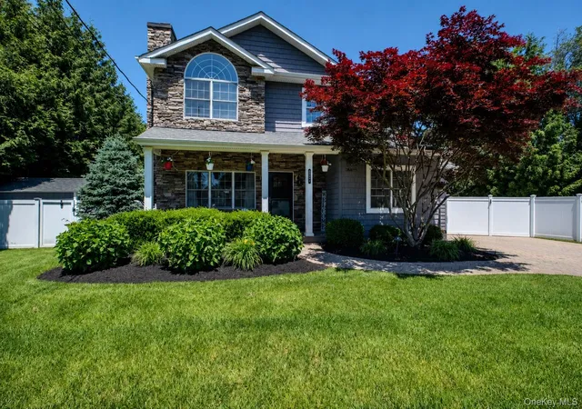 2nd image of 257 4th St, Saint James, NY 11780 | MLS# 1009791