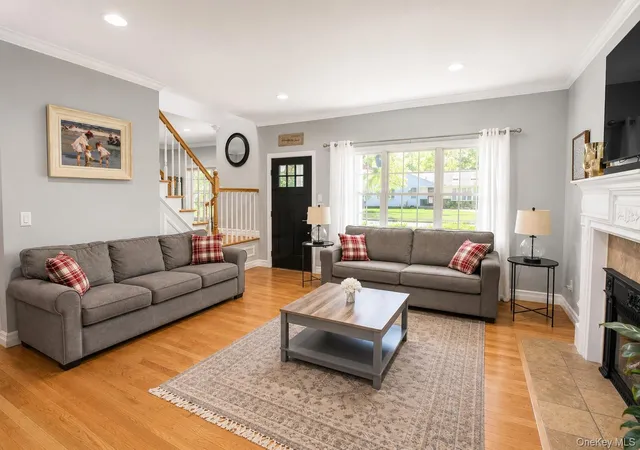 4th image of 257 4Th St, Saint James, NY 11780 | MLS# 1009791