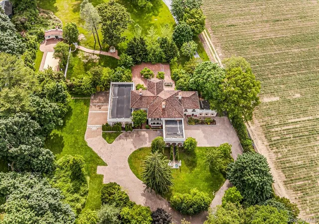 Photo 2 of Mansion for sale at 952 Cedar Swamp, Glen Head, NY 11545 | MLS# 1009813 | Listing updated on 2026-07-25
